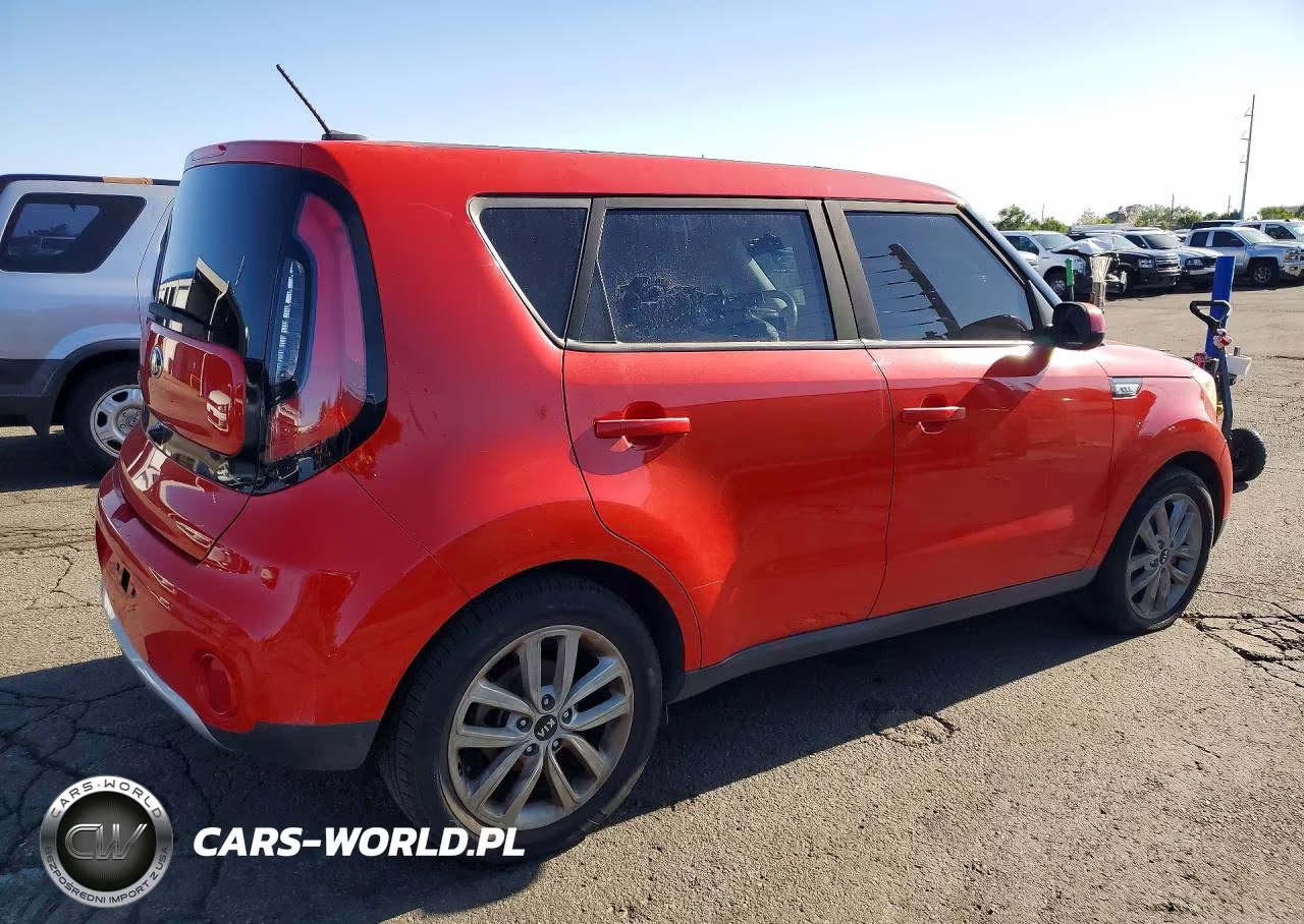 2018 Kia Soul + VIN:KNDJP3A58J7567660 - 3