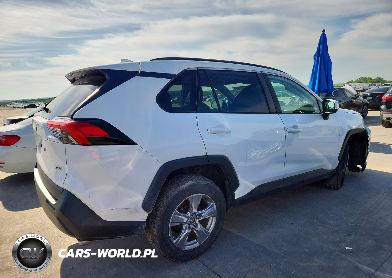 2022 Toyota Rav4 Xle VIN:2T3W1RFV4NW194467 - 3