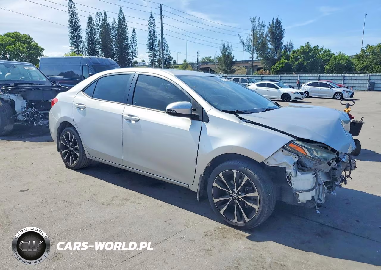 2017 Toyota Corolla Se VIN:2T1BURHE4HC765392 - 4