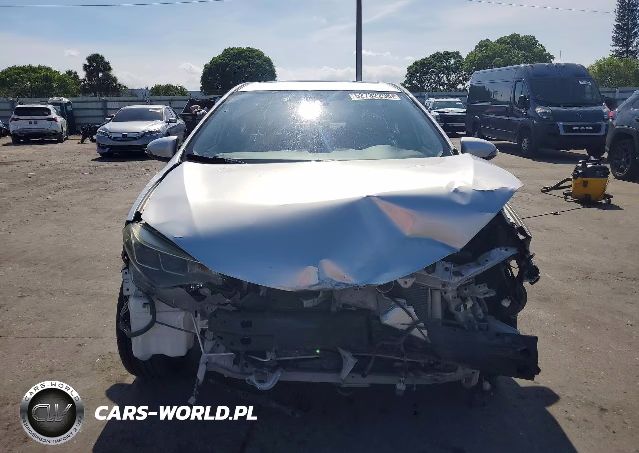 2017 Toyota Corolla Se VIN:2T1BURHE4HC765392 - 5