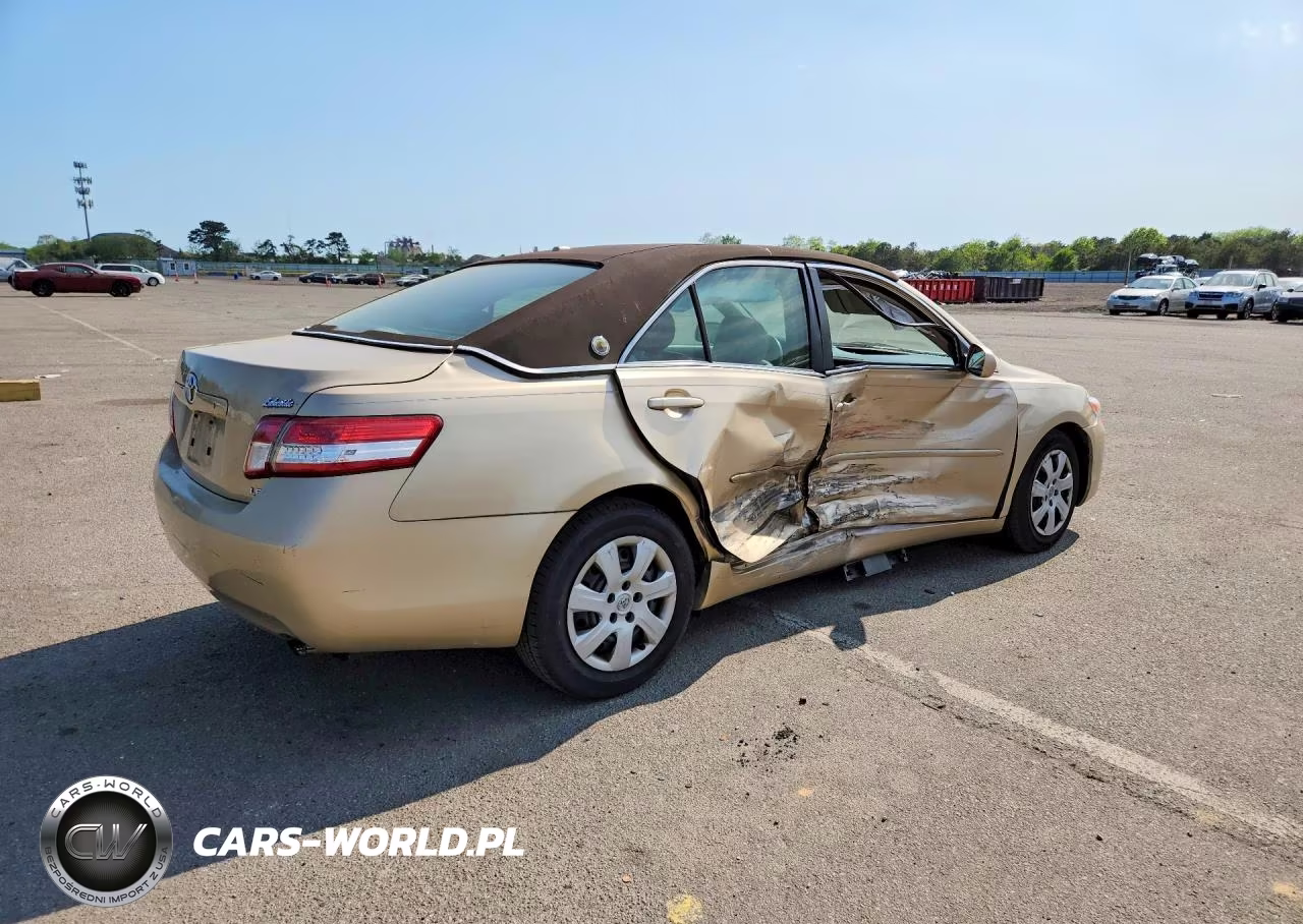 2010 Toyota Camry Le VIN:4T1BF3EK9AU068306 - 3