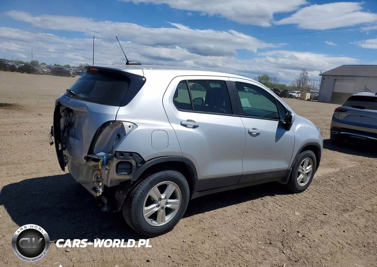2019 Chevrolet Trax Ls VIN:3GNCJKSB9KL318555 - 3