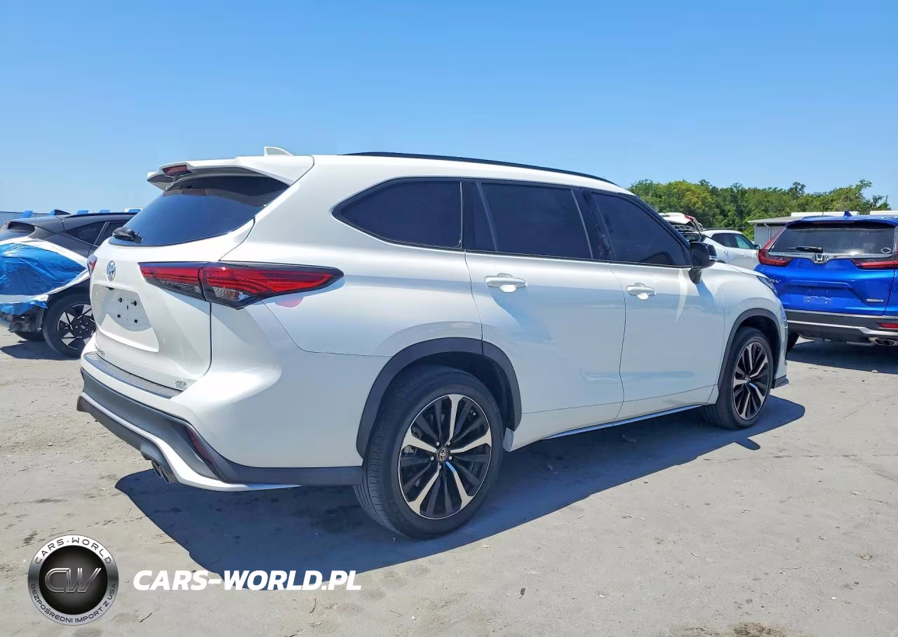 2022 Toyota Highlander Xse VIN:5TDLZRAH8NS132598 - 3