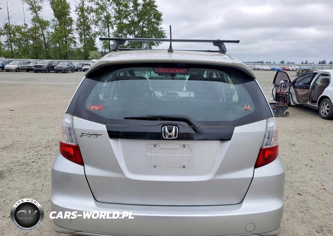 2011 Honda Fit Sport VIN:JHMGE8H6XBC022532 - 6