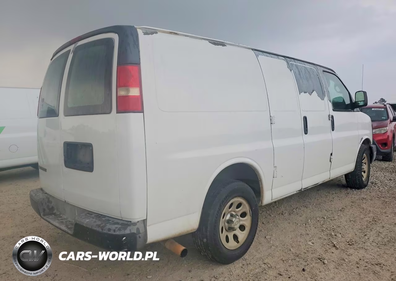 2010 Chevrolet Express 1500 Cargo Delivery Van VIN:1GCUGADX1A1157896 - 3