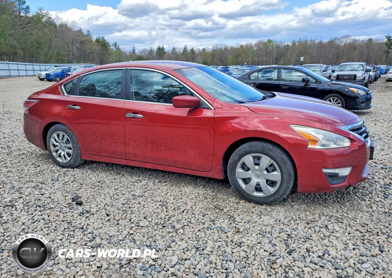 2014 Nissan Altima 2.5 S VIN:1N4AL3AP2EC420346 - 4