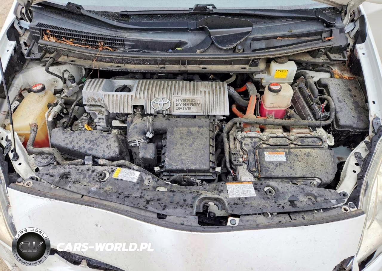 2015 Toyota Prius Two VIN:JTDKN3DU4F0480075 - 11