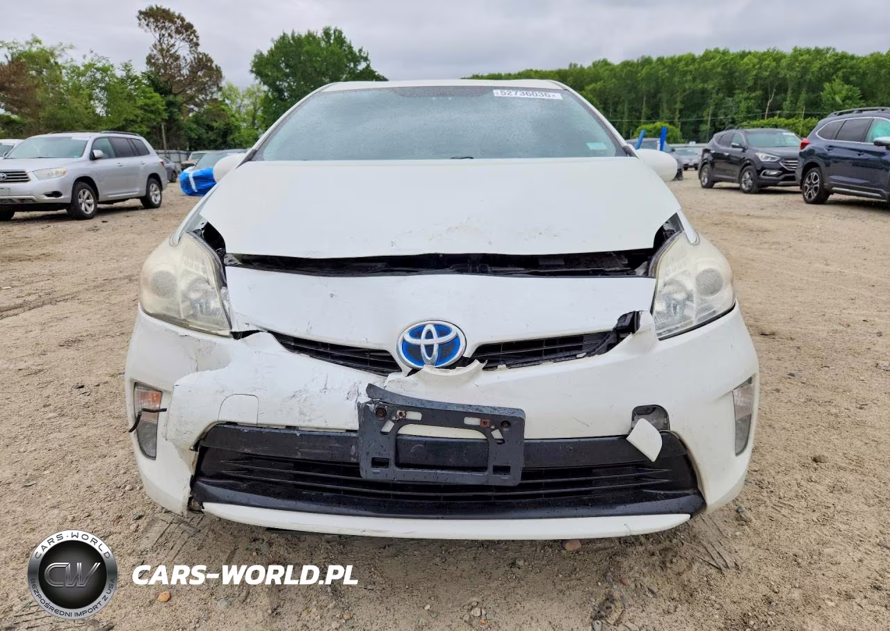 2015 Toyota Prius Two VIN:JTDKN3DU4F0480075 - 5