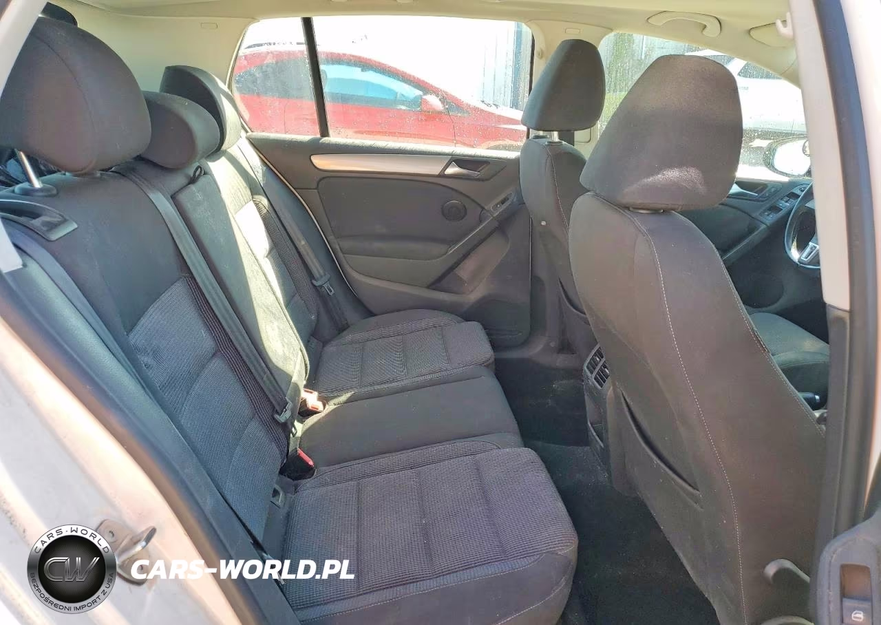 2013 Volkswagen Golf VIN:WVWDB7AJ7DW089550 - 10