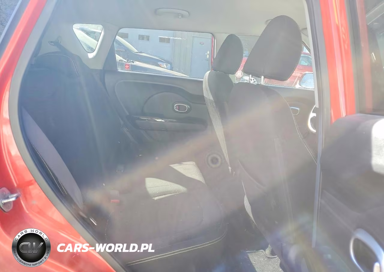 2015 Kia Soul + VIN:KNDJP3A53F7810783 - 11