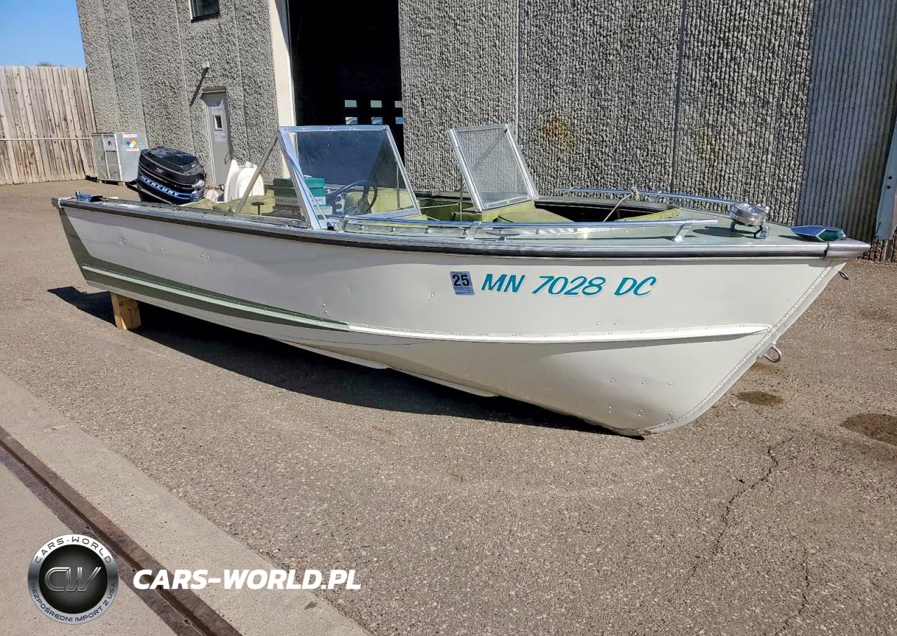 1973 Glasstron Boat