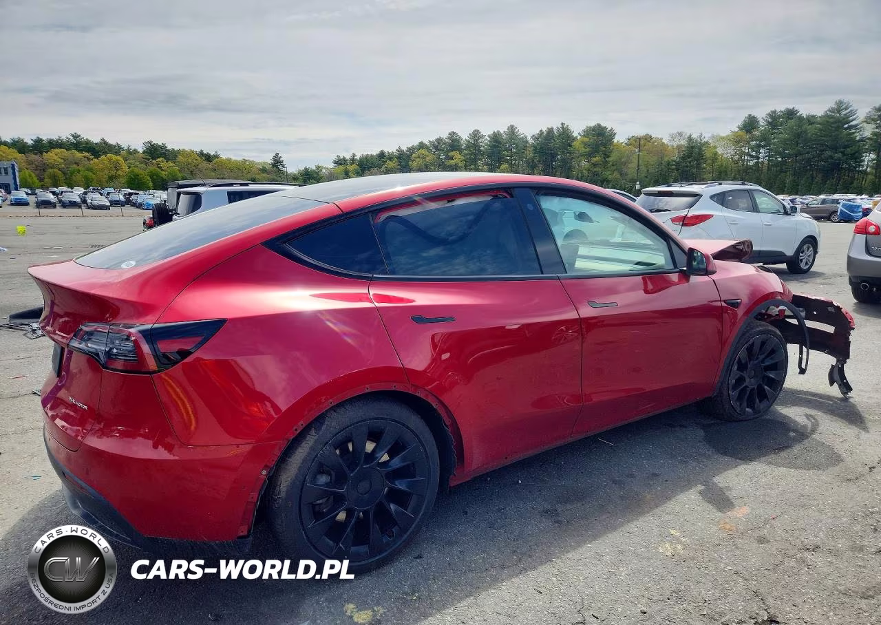 2021 Tesla Model Y VIN:5YJYGDEE3MF207886 - 3