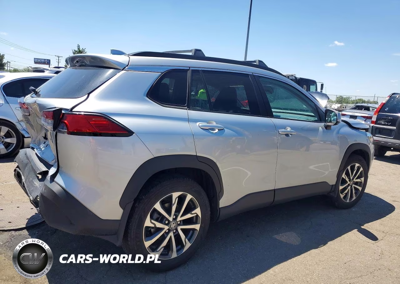 2023 Toyota Corolla Cross Xle VIN:7MUDAAAG4PV048307 - 3