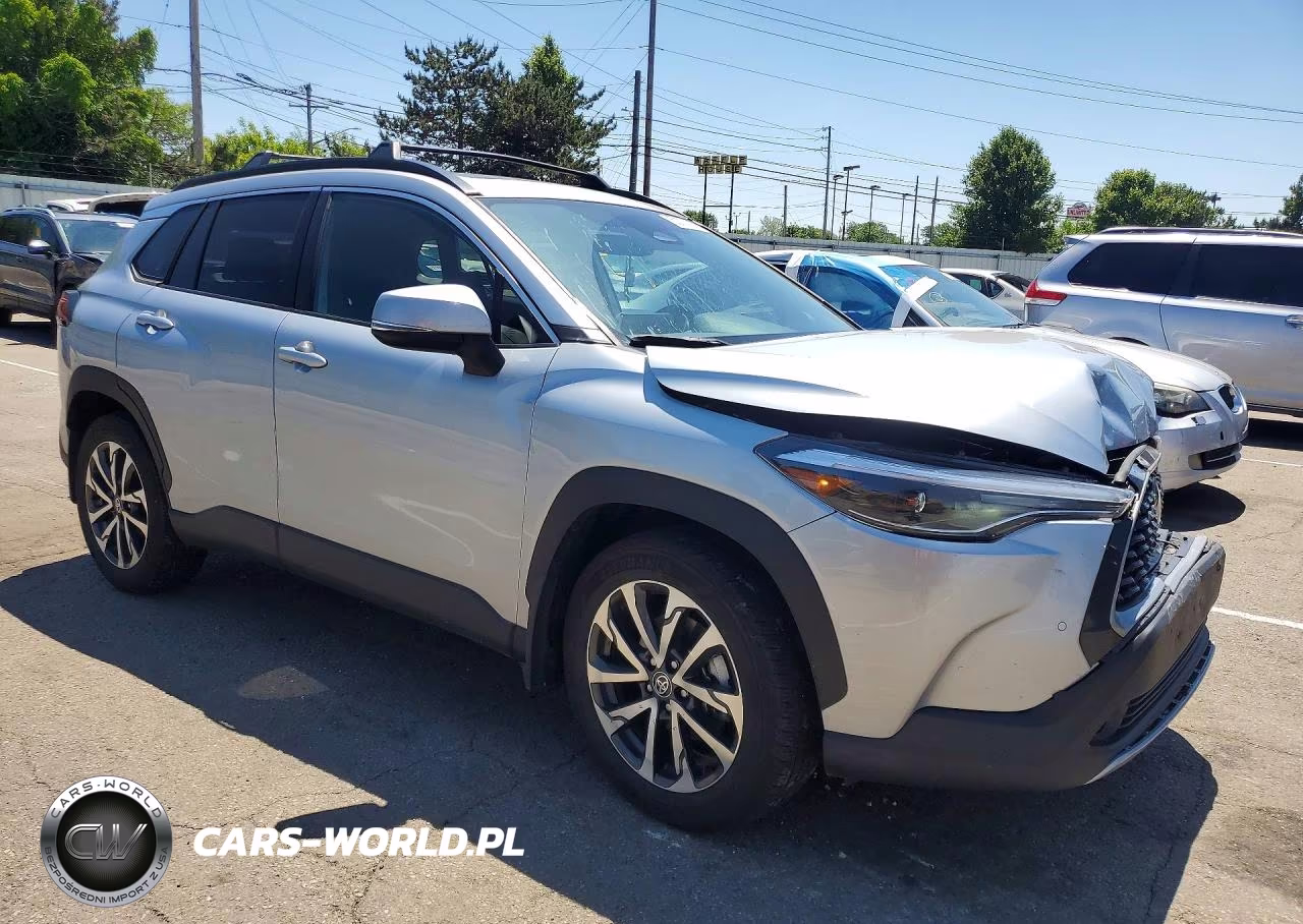 2023 Toyota Corolla Cross Xle VIN:7MUDAAAG4PV048307 - 4