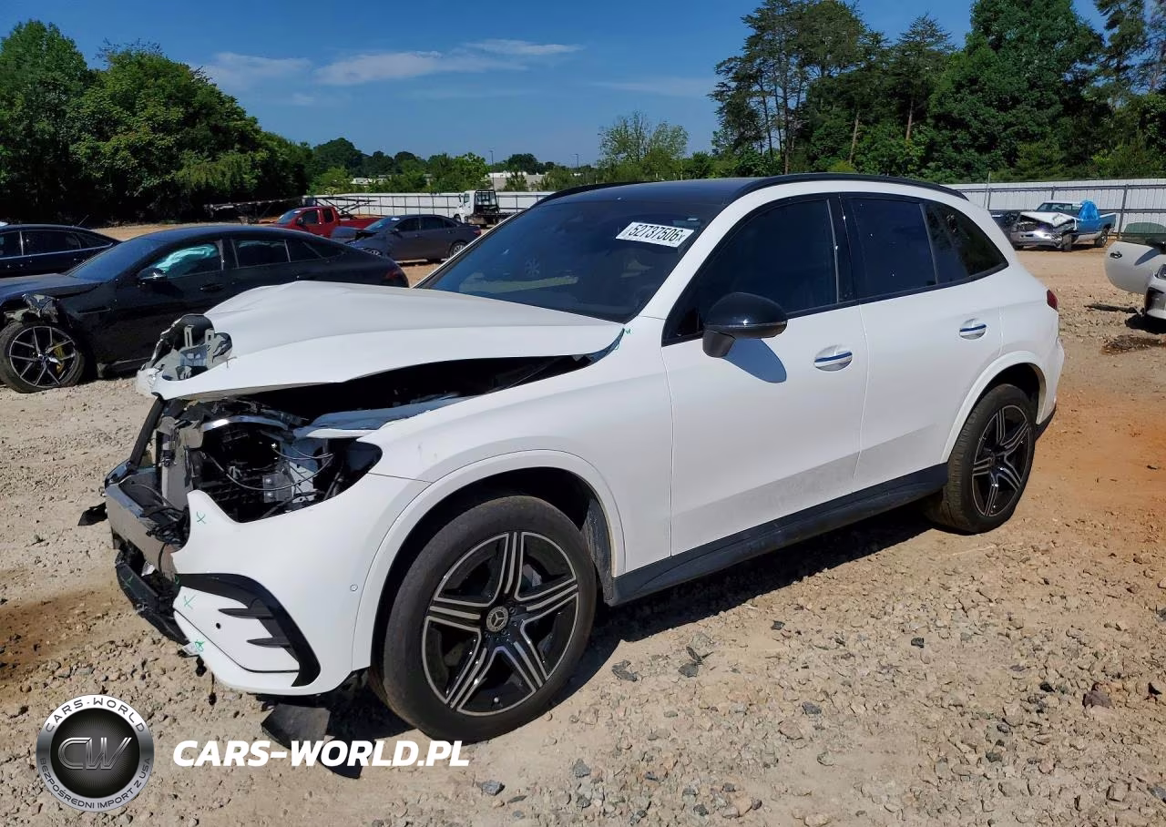 2024 Mercedes-Benz Glc 300 – zdjęcie 1 z 13