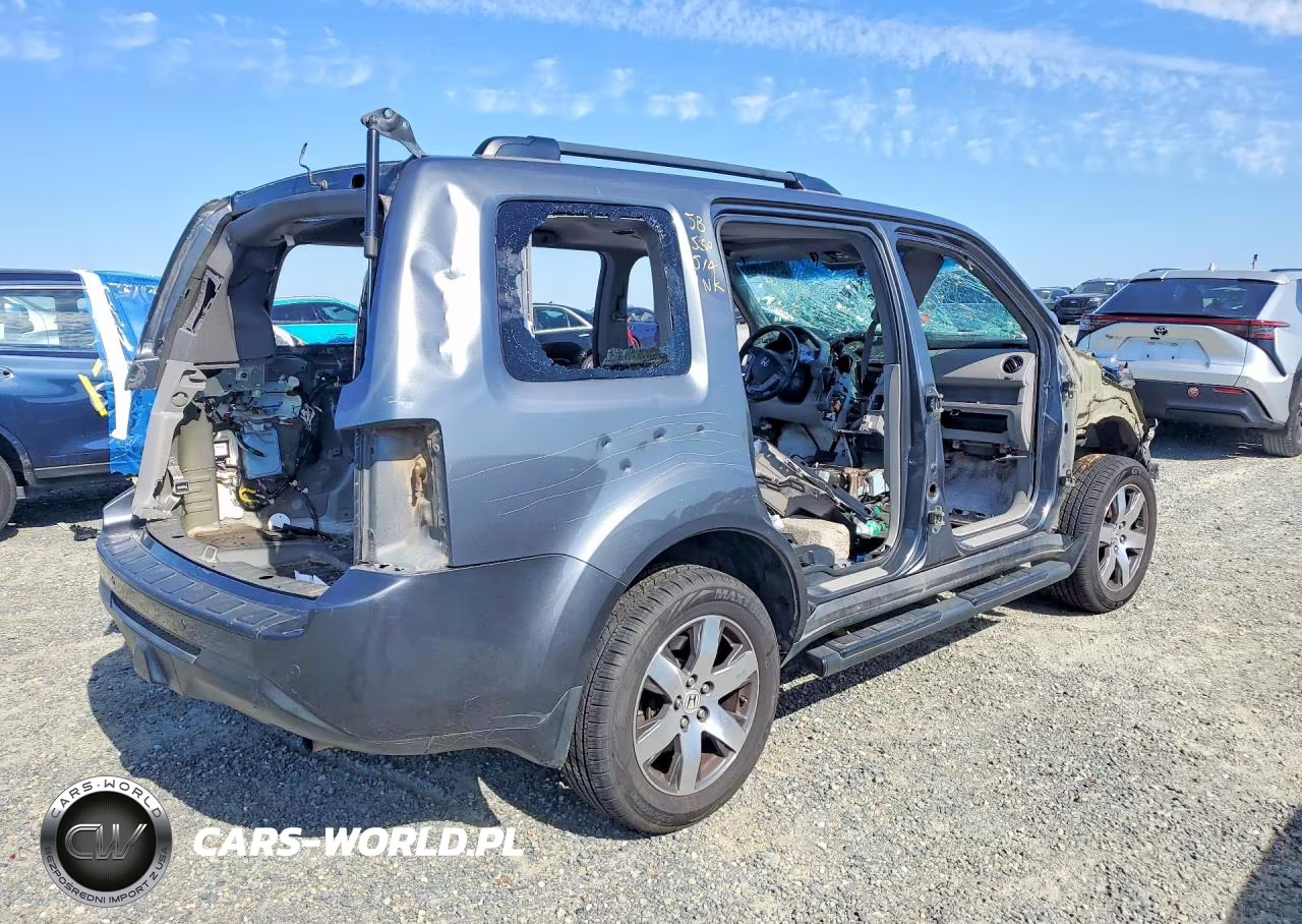 2012 Honda Pilot Touring VIN:5FNYF4H91CB051301 - 3