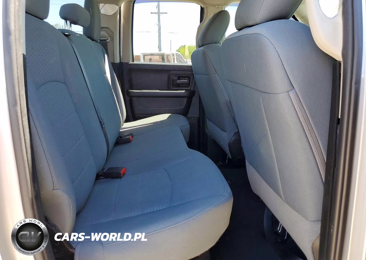 2019 Ram 1500 Classic Tradesman VIN:1C6RR6FT1KS500412 - 10