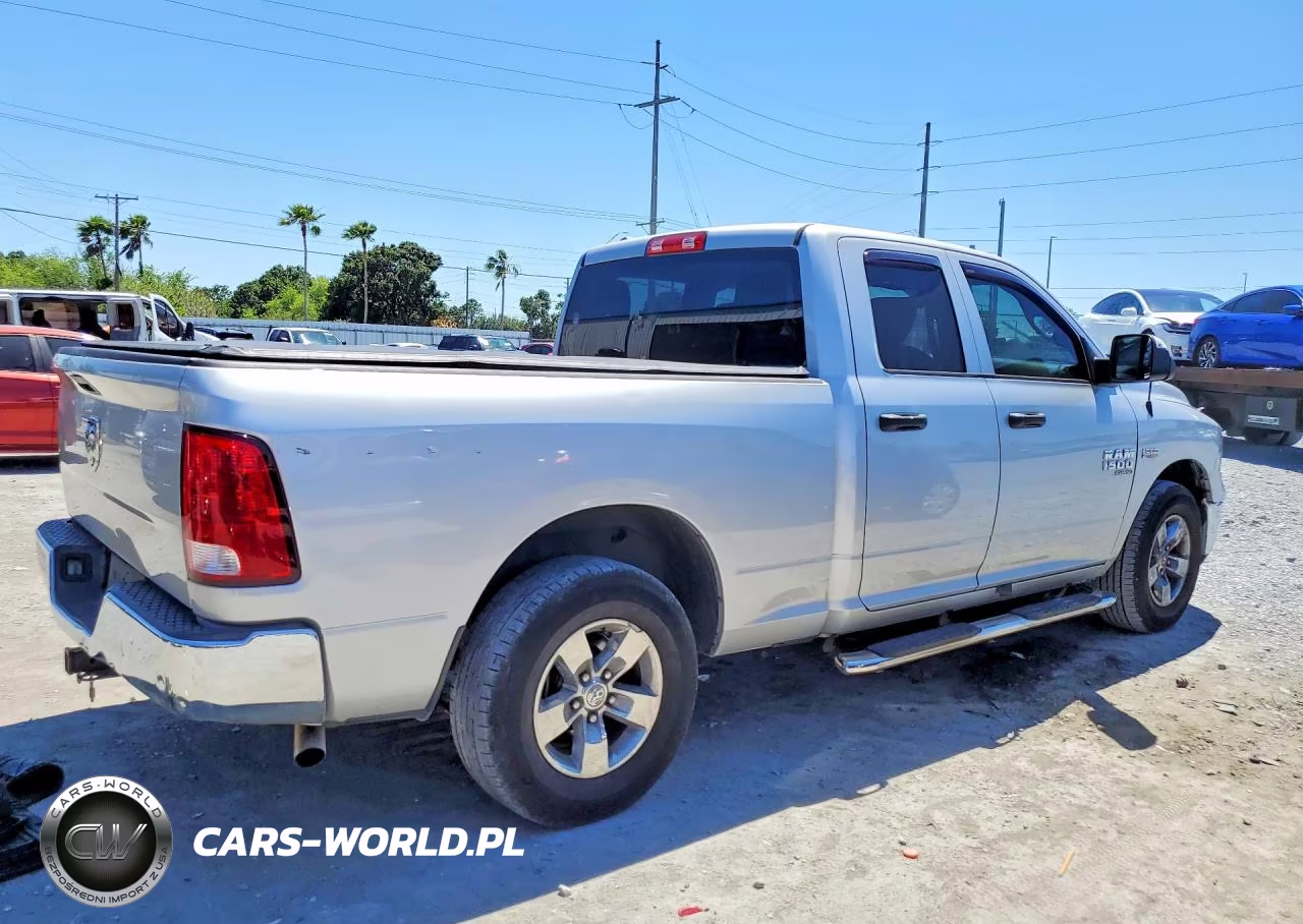 2019 Ram 1500 Classic Tradesman VIN:1C6RR6FT1KS500412 - 3