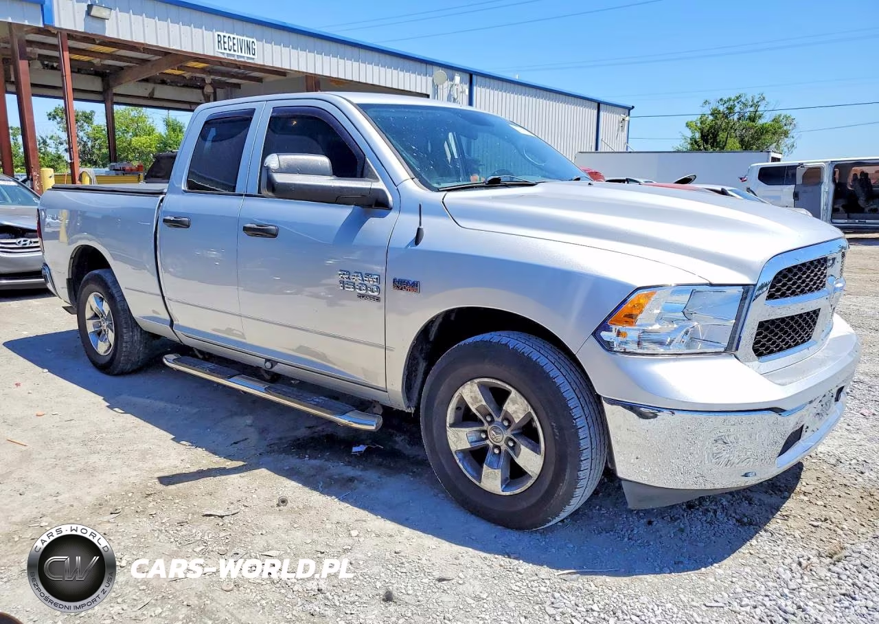 2019 Ram 1500 Classic Tradesman VIN:1C6RR6FT1KS500412 - 4
