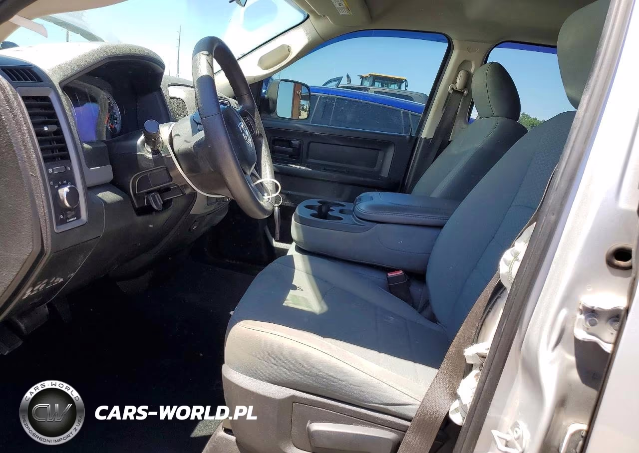 2019 Ram 1500 Classic Tradesman VIN:1C6RR6FT1KS500412 - 7