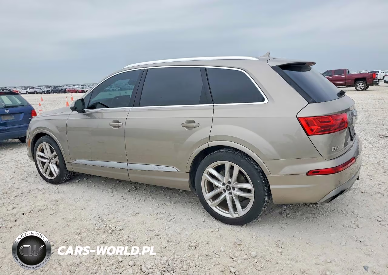 2017 Audi Q7 Prestige VIN:WA1VAAF77HD023125 - 2