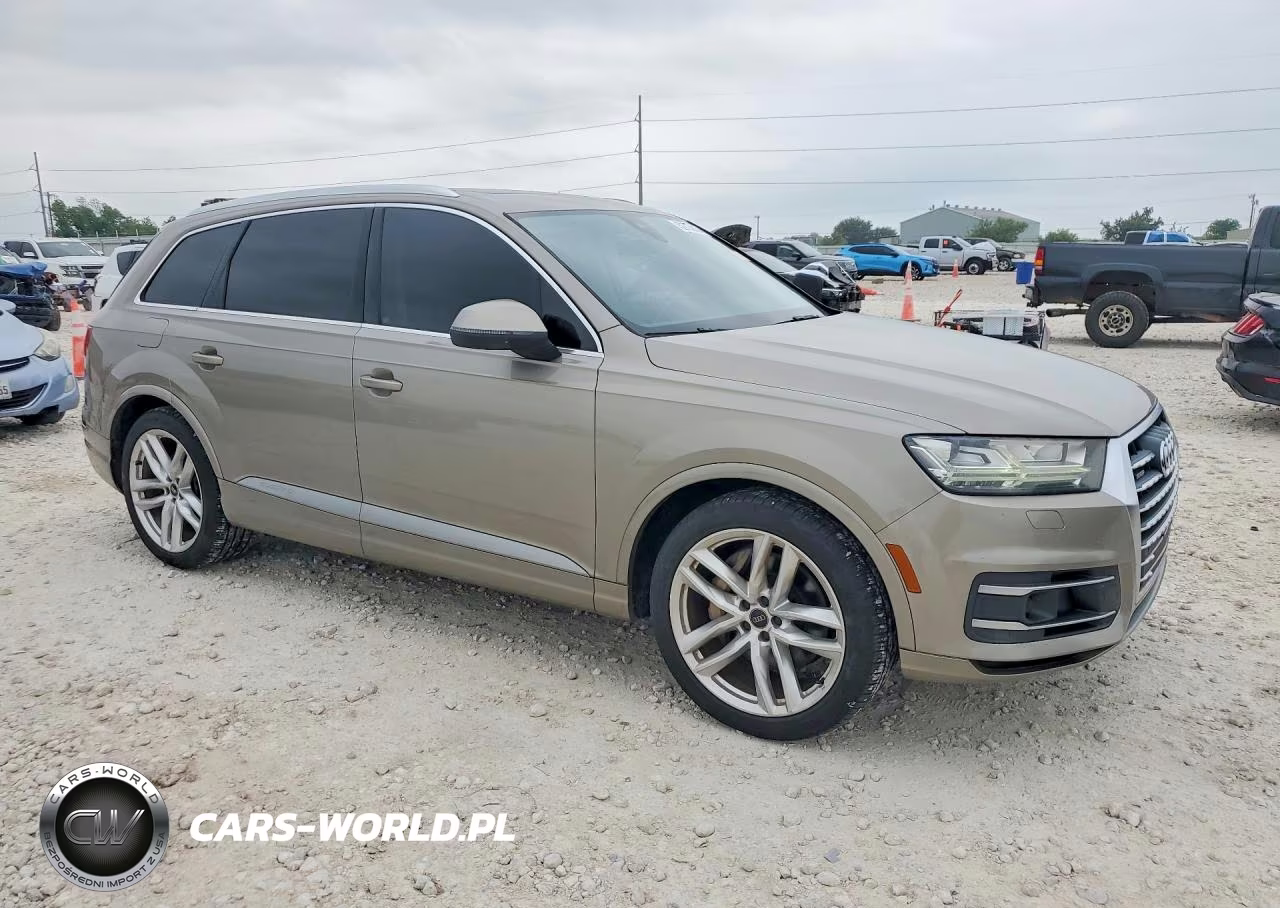 2017 Audi Q7 Prestige VIN:WA1VAAF77HD023125 - 4