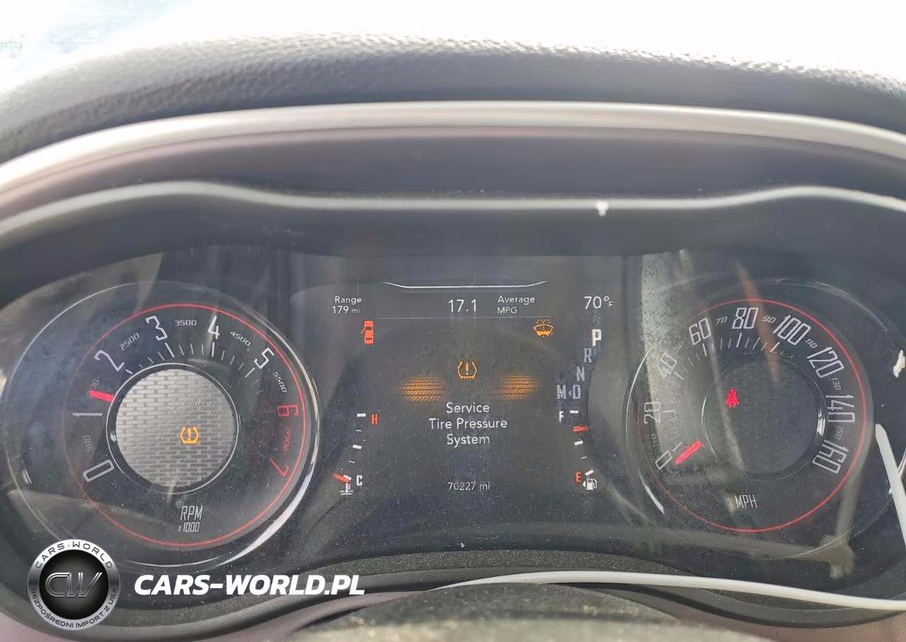 2019 Dodge Challenger R VIN:2C3CDZBTXKH587582 - 9