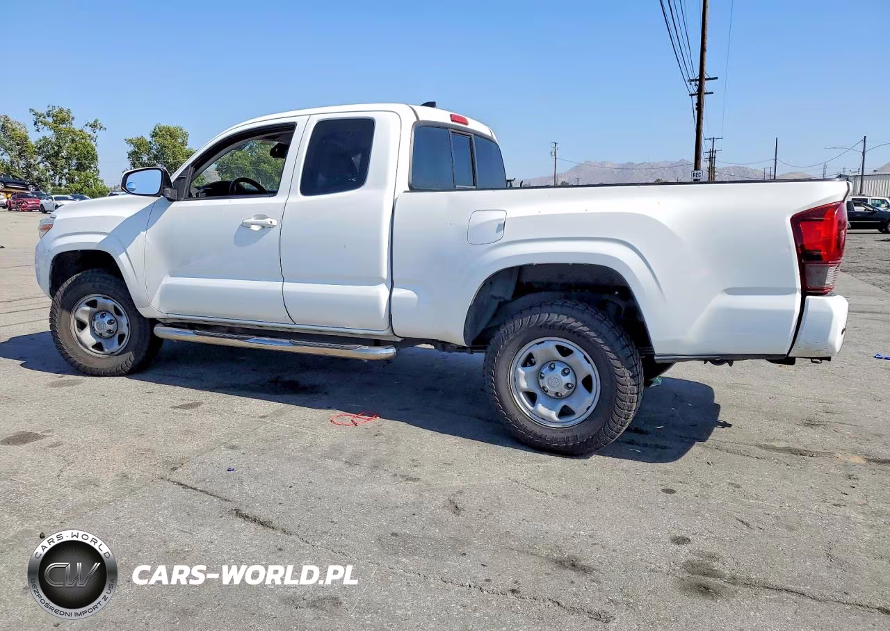2018 Toyota Tacoma Sr VIN:5TFRX5GN3JX112074 - 2