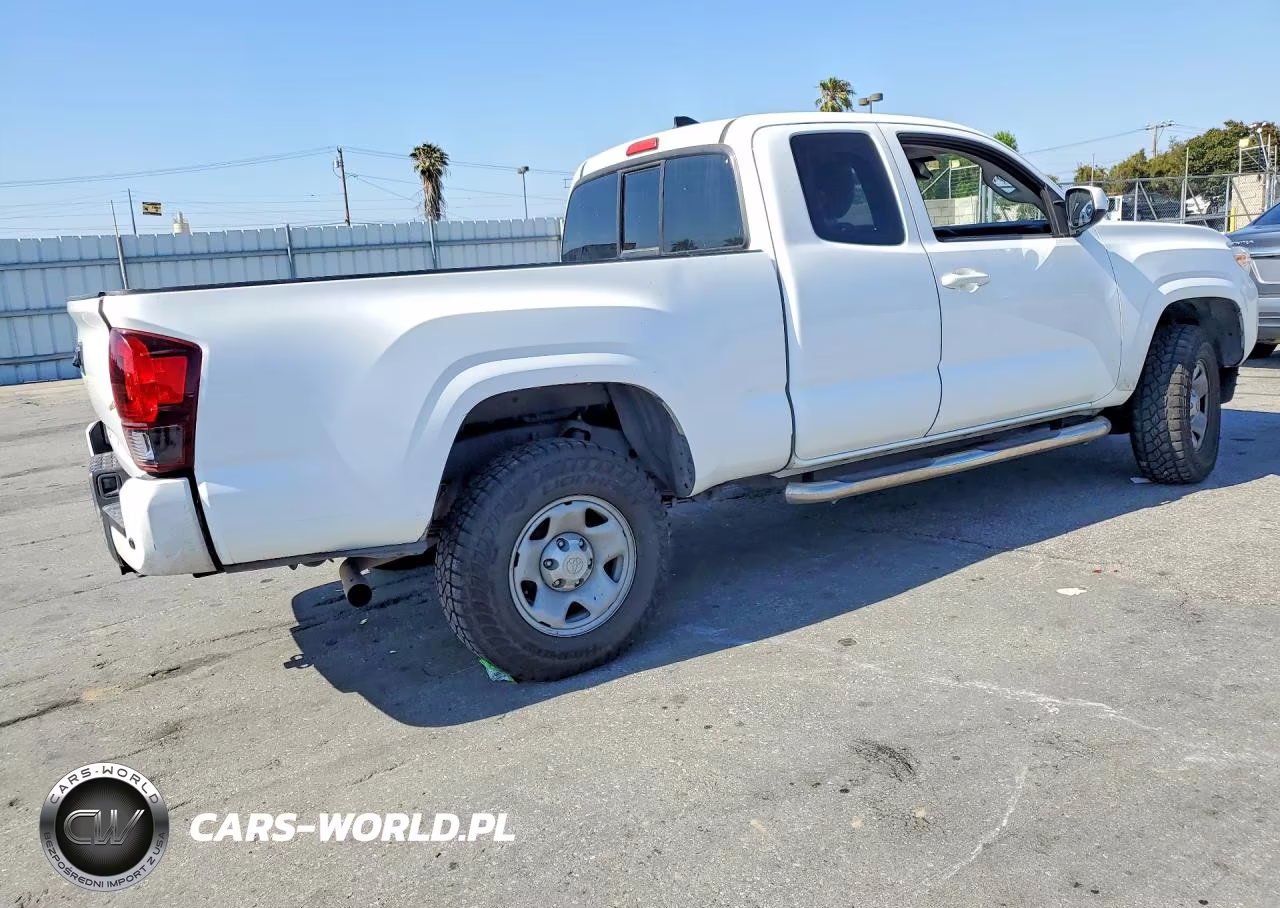 2018 Toyota Tacoma Sr VIN:5TFRX5GN3JX112074 - 3