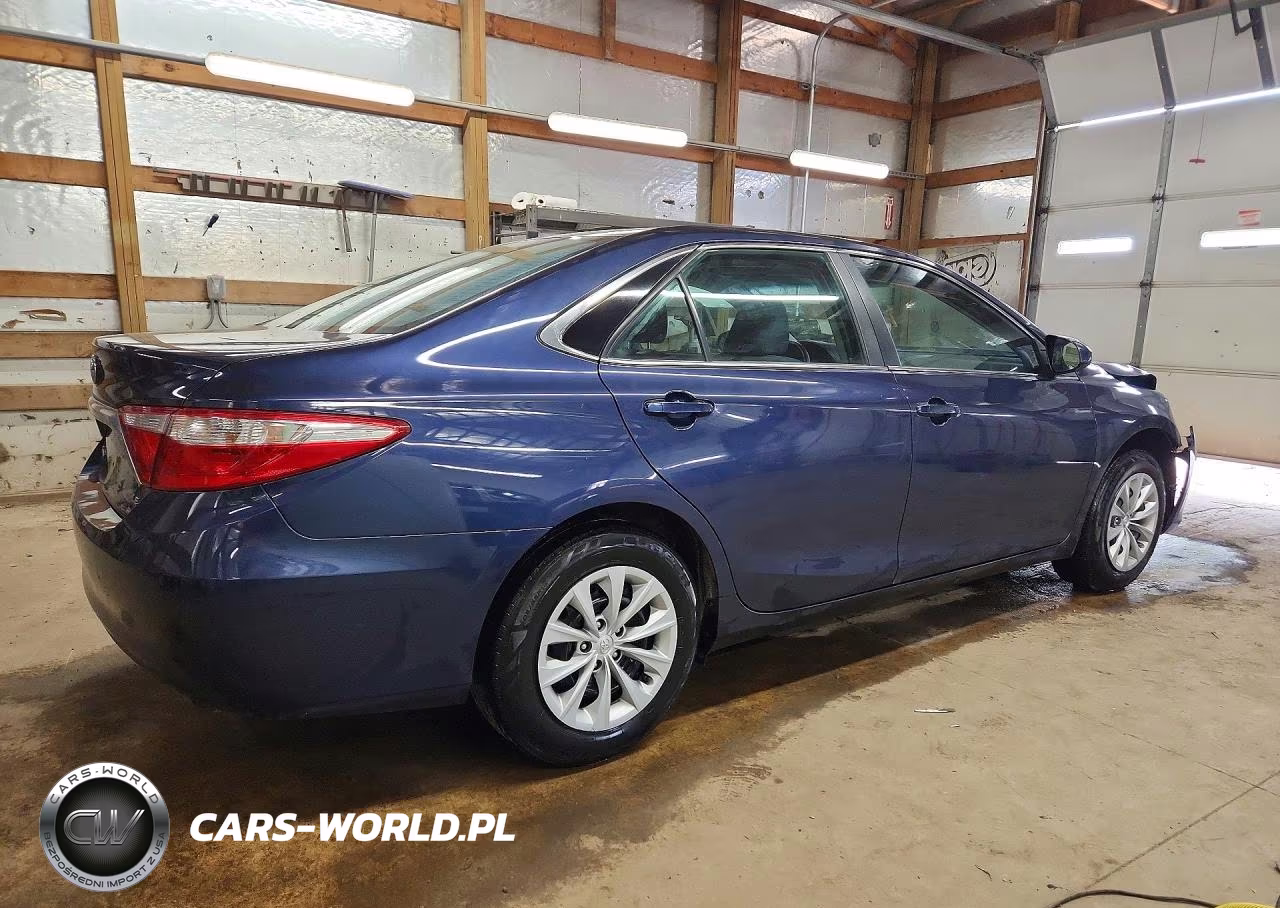 2016 Toyota Camry Le VIN:4T1BF1FK5GU500854 - 3