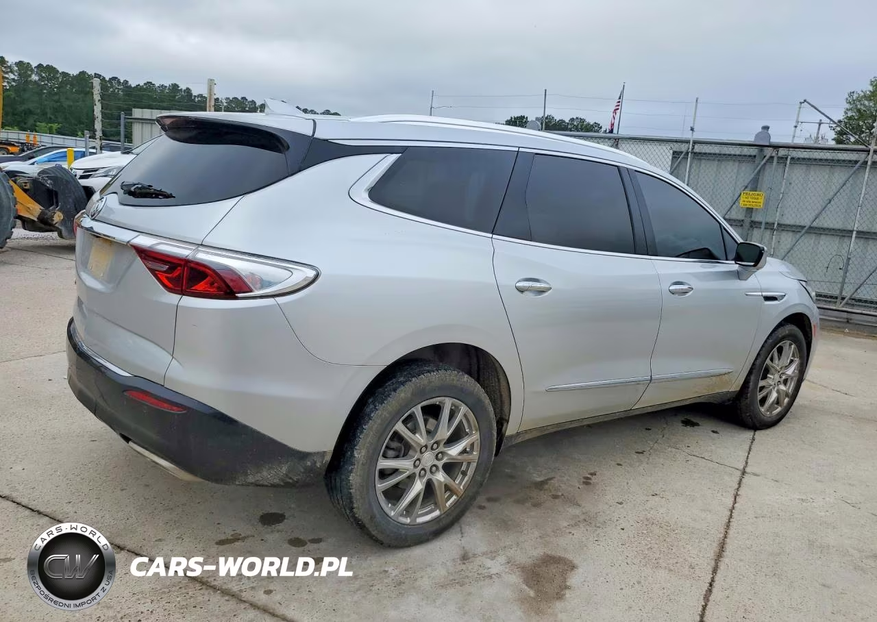 2022 Buick Enclave Premium VIN:5GAEVBKW6NJ113572 - 3