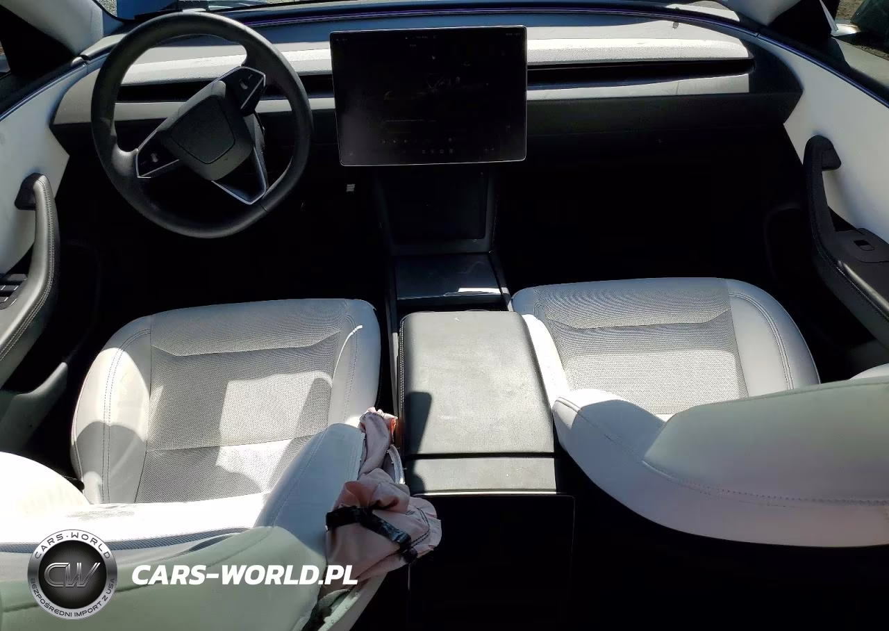 2025 Tesla Model 3 VIN:5YJ3E1EA8SF937477 - 8