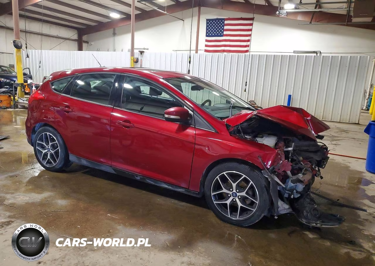 2017 Ford Focus Sel VIN:1FADP3M22HL201263 - 4