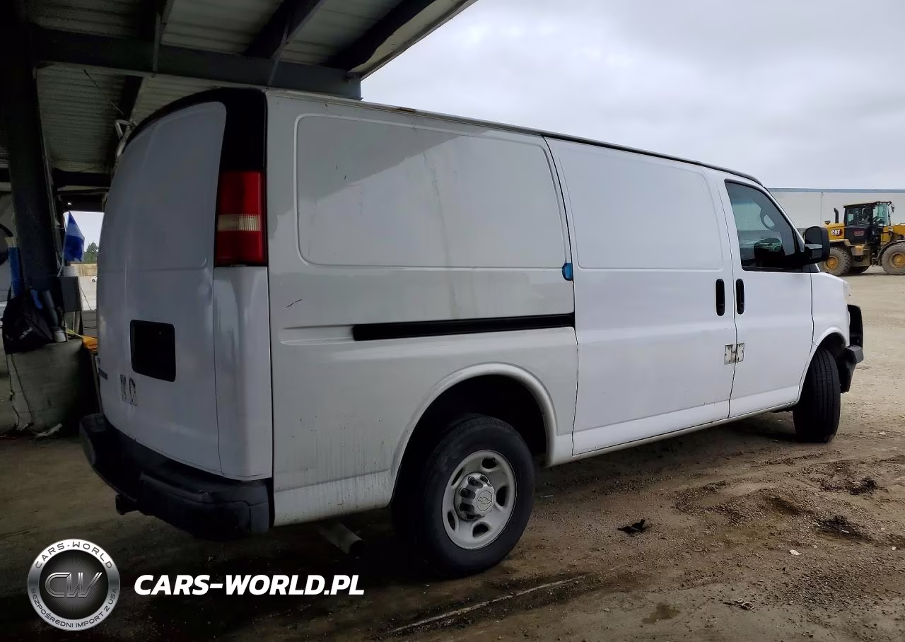 2010 Chevrolet Express G2500 VIN:1GCZGFBA5A1165887 - 3