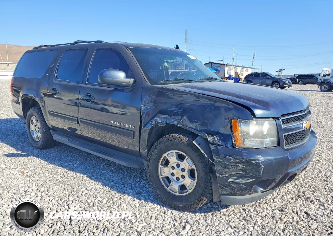 2013 Chevrolet Suburban C1500 Lt VIN:1GNSCJE02DR218173 - 4