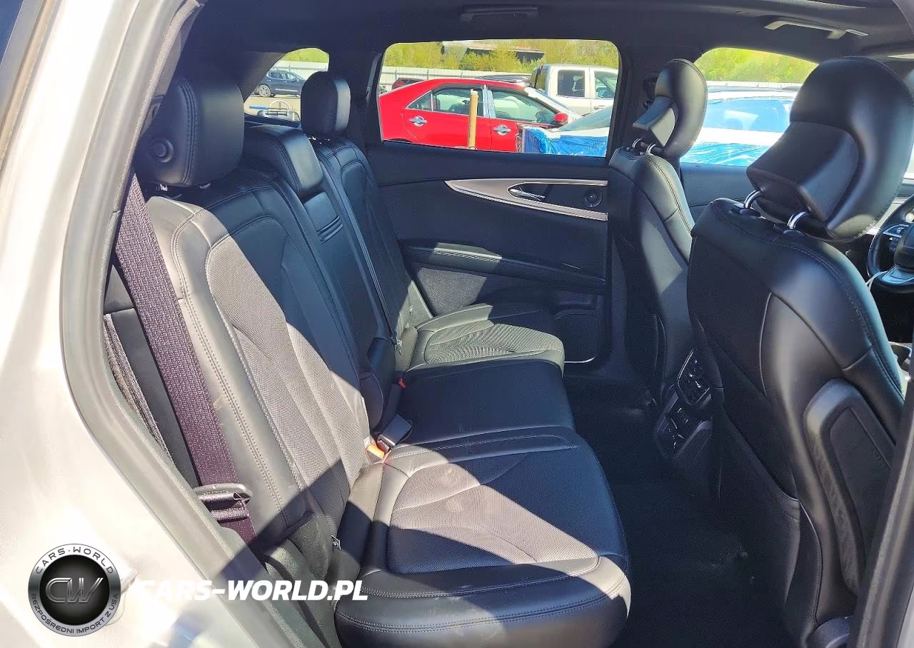 2019 Lincoln Nautilus Reserve VIN:2LMPJ8L98KBL47825 - 11
