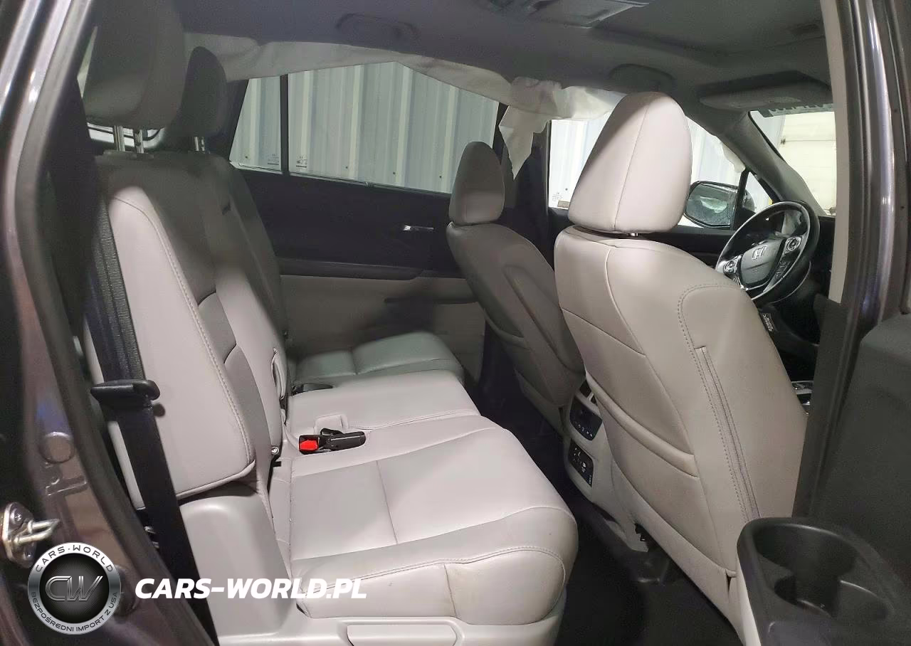 2018 Honda Pilot Touring VIN:5FNYF6H9XJB039799 - 11