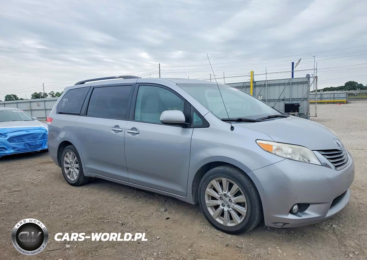 2014 Toyota Sienna Xle 7-Passenger VIN:5TDDK3DC5ES078912 - 4