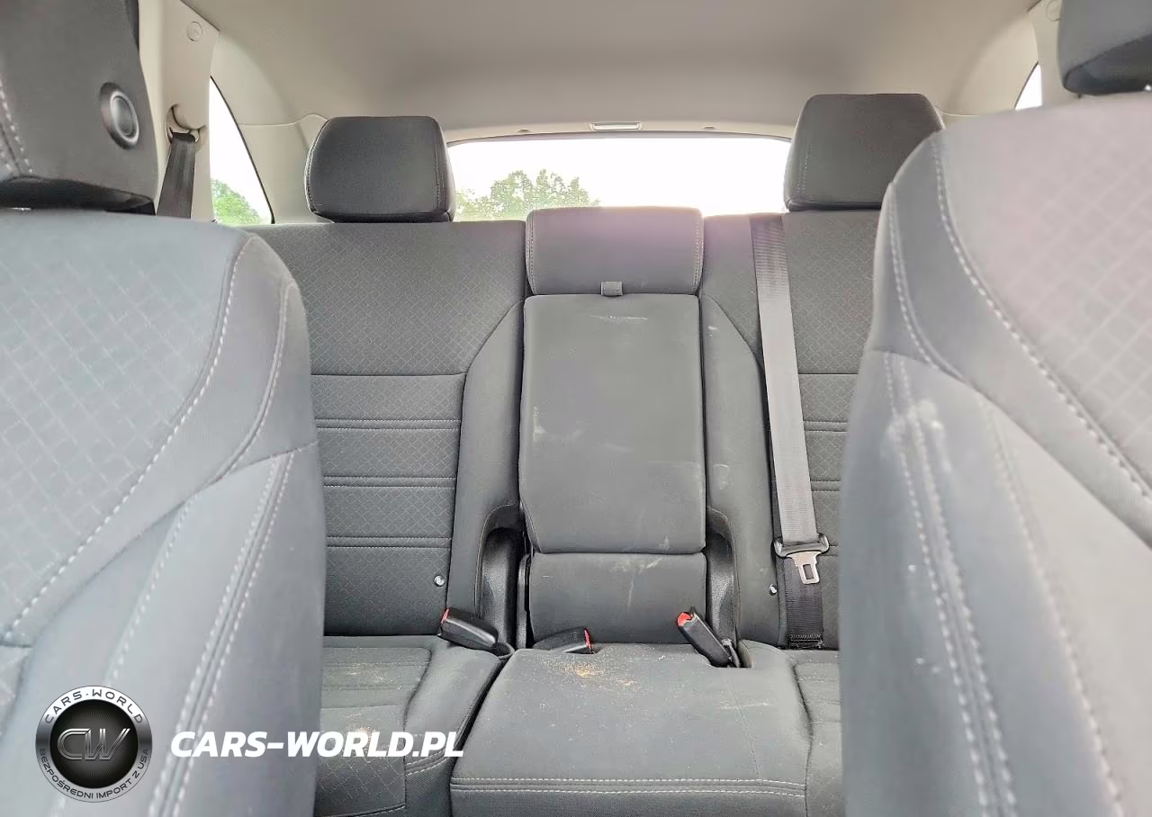2020 Kia Sorento S VIN:5XYPG4A56LG680531 - 10