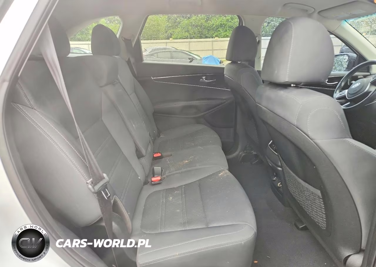 2020 Kia Sorento S VIN:5XYPG4A56LG680531 - 11