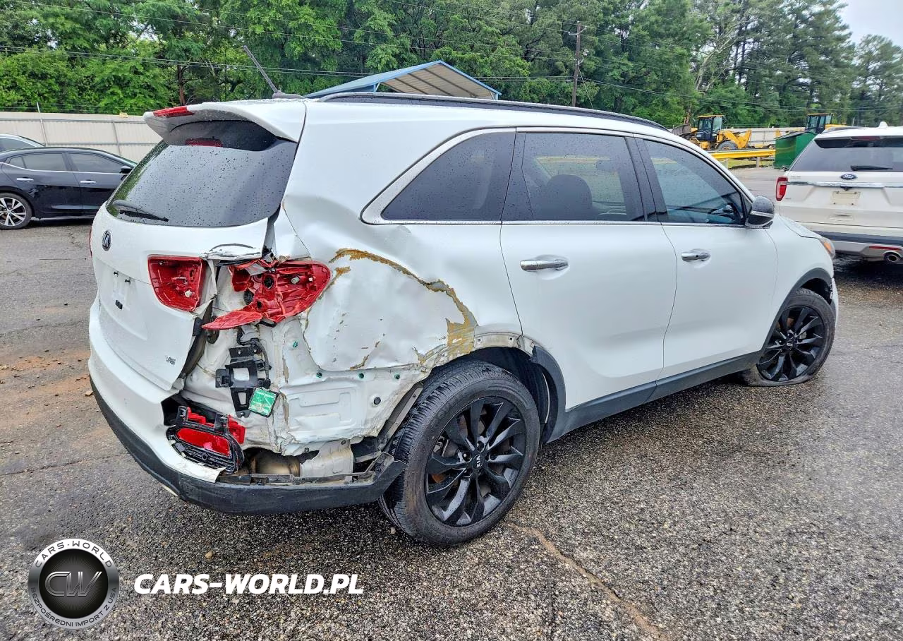 2020 Kia Sorento S VIN:5XYPG4A56LG680531 - 3