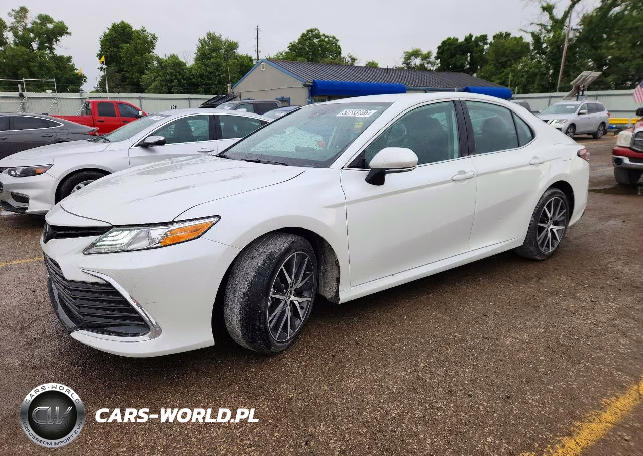 2024 Toyota Camry Xle – zdjęcie 1 z 12