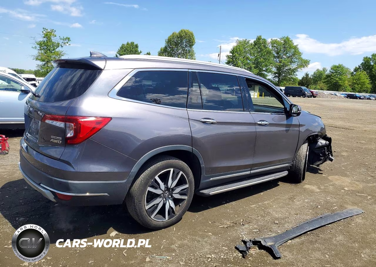 2021 Honda Pilot Touring VIN:5FNYF6H90MB059404 - 3