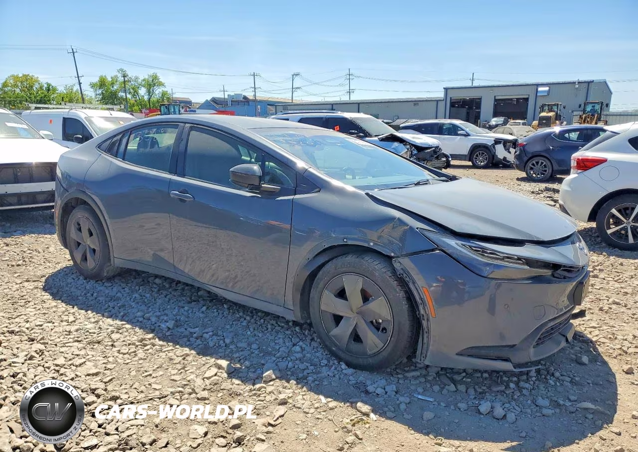 2023 Toyota Prius Le VIN:JTDACAAU1P3010452 - 4