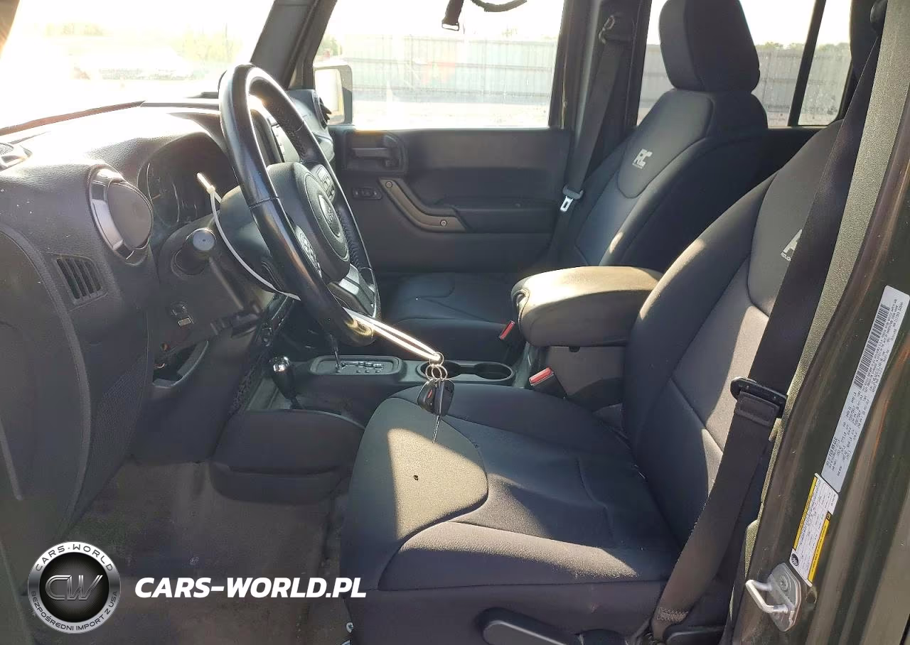 2016 Jeep Wrangler Unlimited Sport VIN:1C4BJWDG1GL148196 - 7