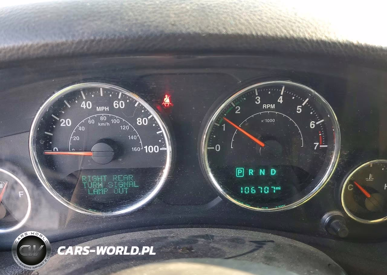 2016 Jeep Wrangler Unlimited Sport VIN:1C4BJWDG1GL148196 - 9