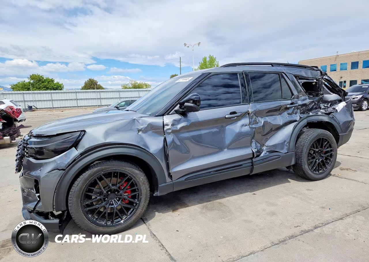 2025 Ford Explorer St