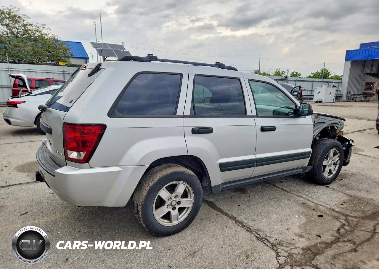 2005 Jeep Grand Cherokee Laredo VIN:1J4HR48N65C538993 - 3