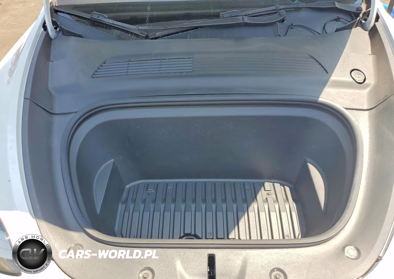 2021 Tesla Model Y VIN:5YJYGDEE4MF214992 - 11
