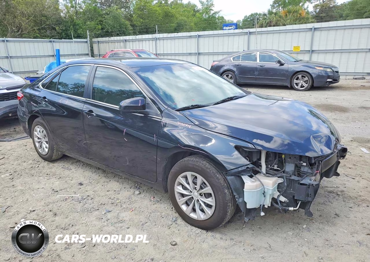 2016 Toyota Camry Le VIN:4T1BF1FK8GU145162 - 4